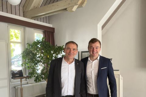 Pfarrer Walz und BM Treiber 