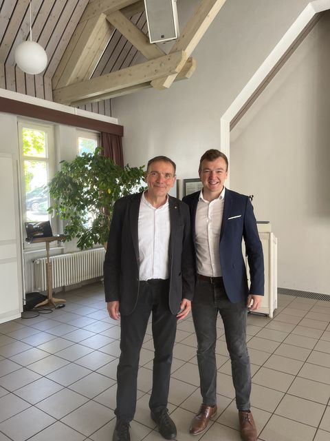 Pfarrer Walz und BM Treiber 
