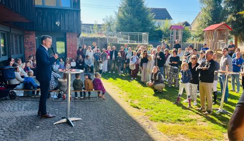 BM Treiber und Gäste bei der Einweihung 